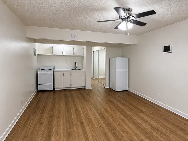 10112 Felton Ave — Photo 7