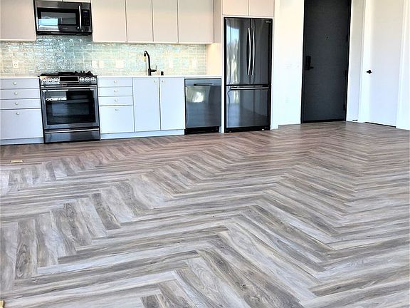 2nd image of 470 Nautilus St #304