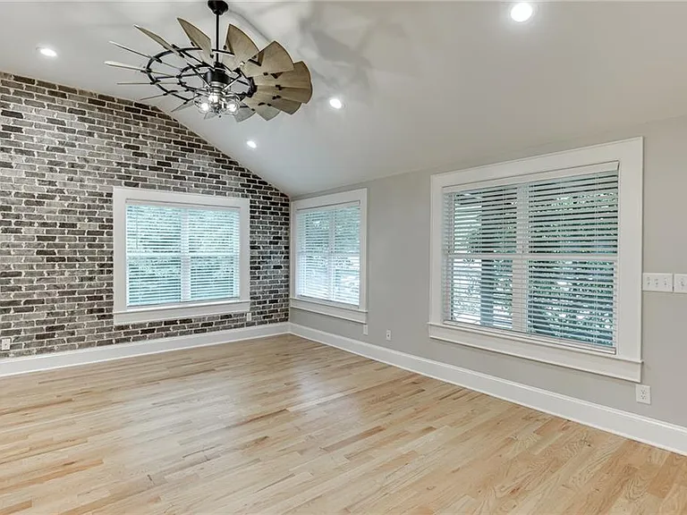 75 Cherry St — Photo 8