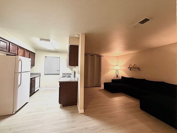 4th image of 5314 River Glen Dr