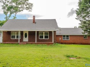 16519 Market St, Moulton, AL 35650