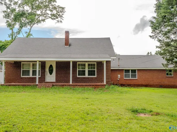 16519 Market St, Moulton, AL 35650