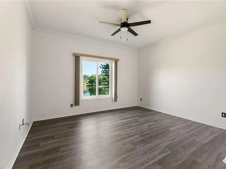223 Stanhope Cir — Photo 16