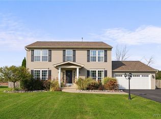 6589 Harvest Ridge Way, Lockport, NY 14094