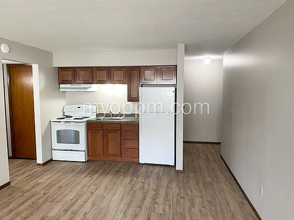 3rd image of 802 N 46th St #802/01