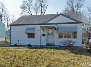 9520 Echo Ln, Saint Louis, MO