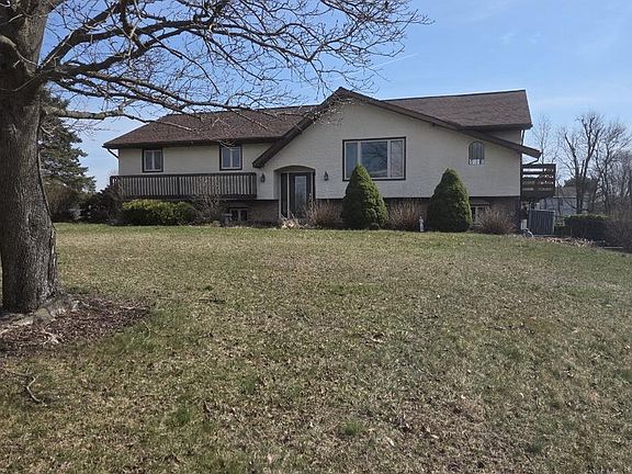 3rd image of 119 Red Fox Ln