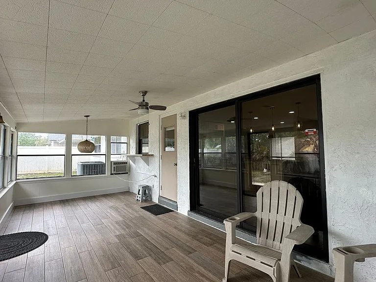616 Iris St — Photo 30
