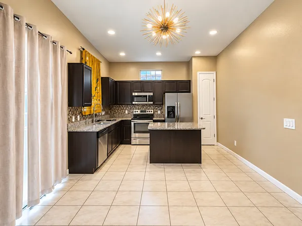 1367 S Country Club Dr, Mesa, AZ