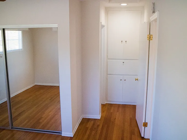 939 N Glendale Ave #1/2 — Photo 22