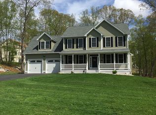 60 Bittersweet Dr, Gales Ferry, CT 06335