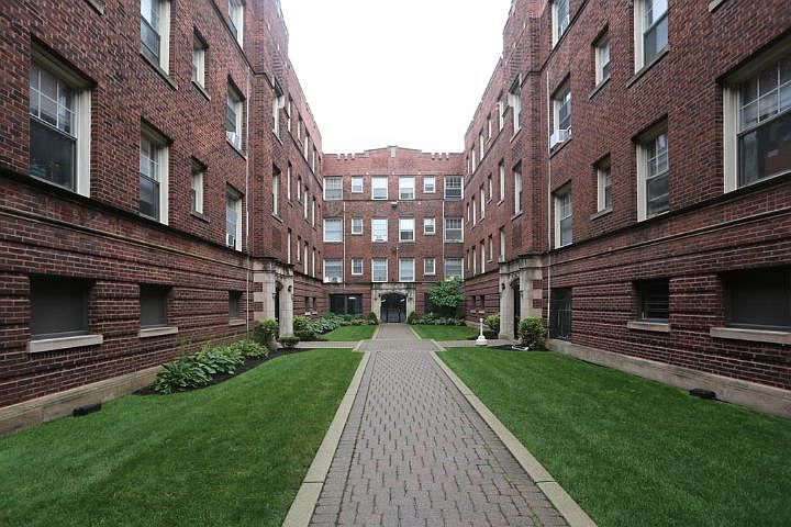 1st image of 3265 W Wrightwood Ave #V2