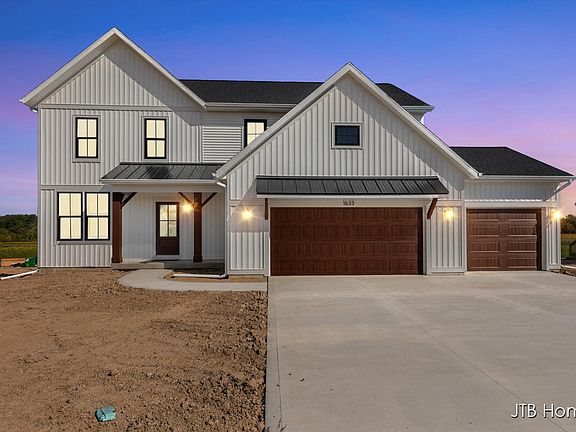3rd image of 1633 Round Barn Dr