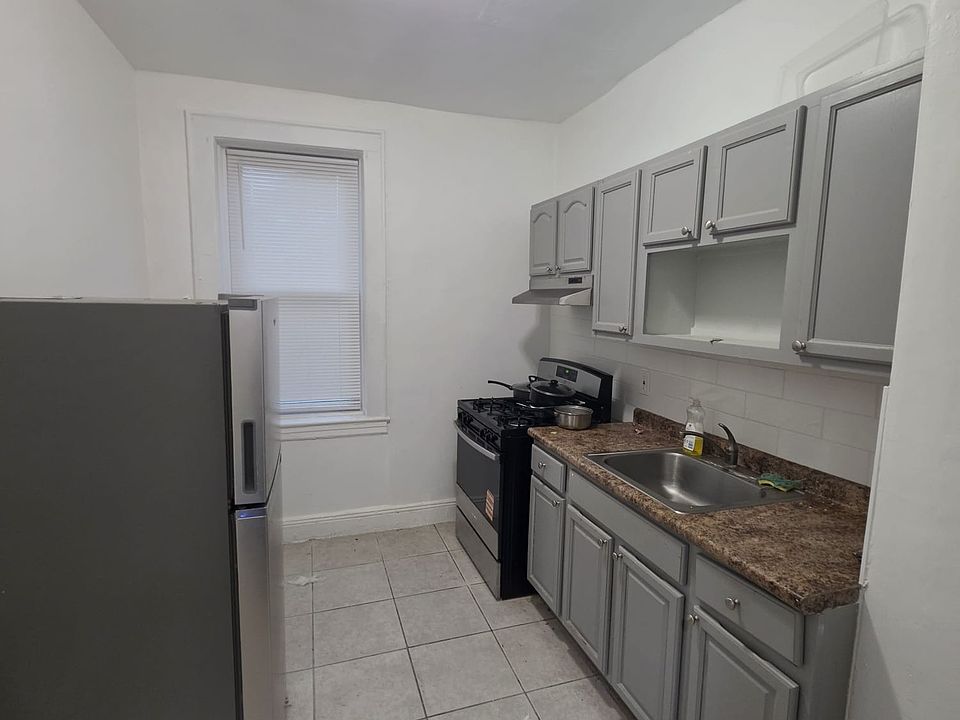 1st image of 6-8 Glenwood Ave #27