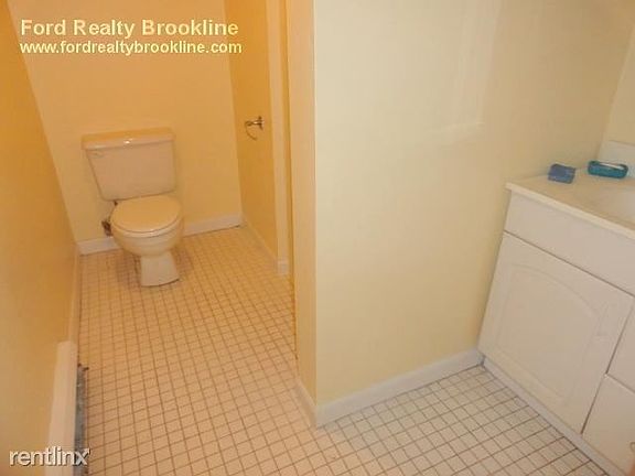 landlord_unit_photo_1066933_18