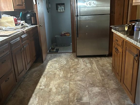 5th image of 32 Chestnut St