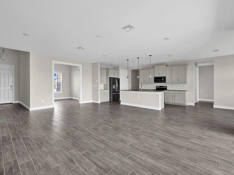 12329 Isabella Dr — Photo 2