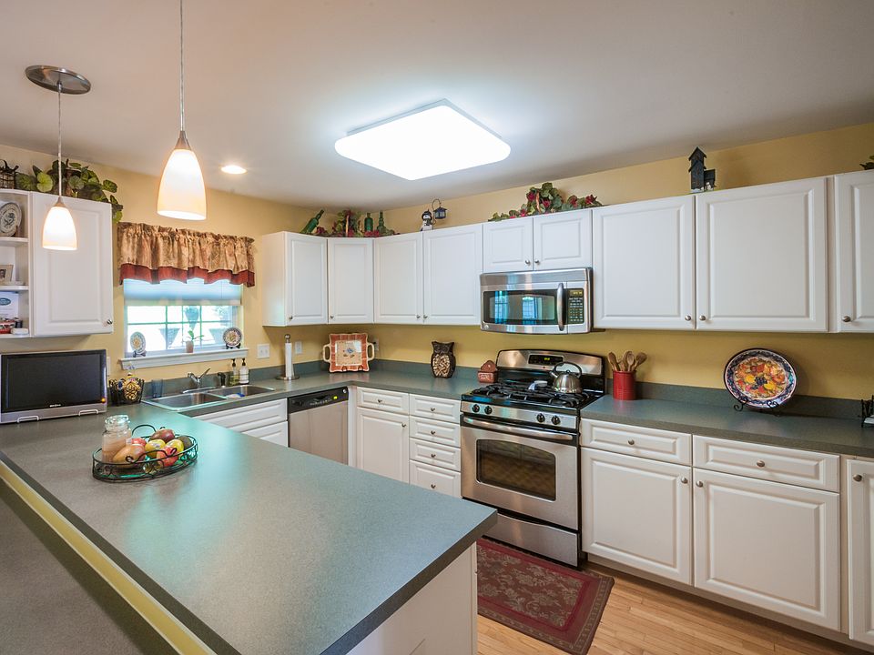 1st image of 2707 Eaton Ct #2707