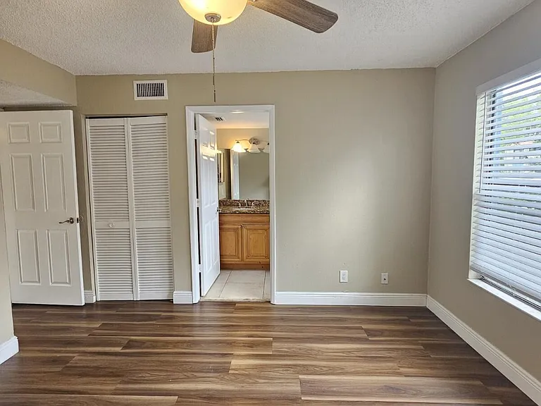 1561 Windorah Way #A — Photo 10