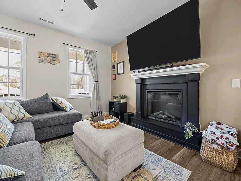 806 Twin Leaf Ct — Photo 5