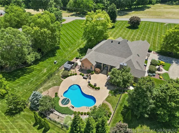 6000 English Court, Floyds Knobs, IN 47119