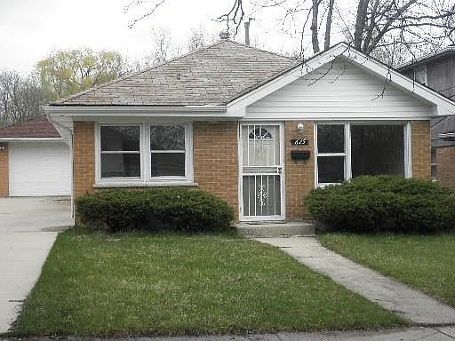1st image of 615 W 16th Pl