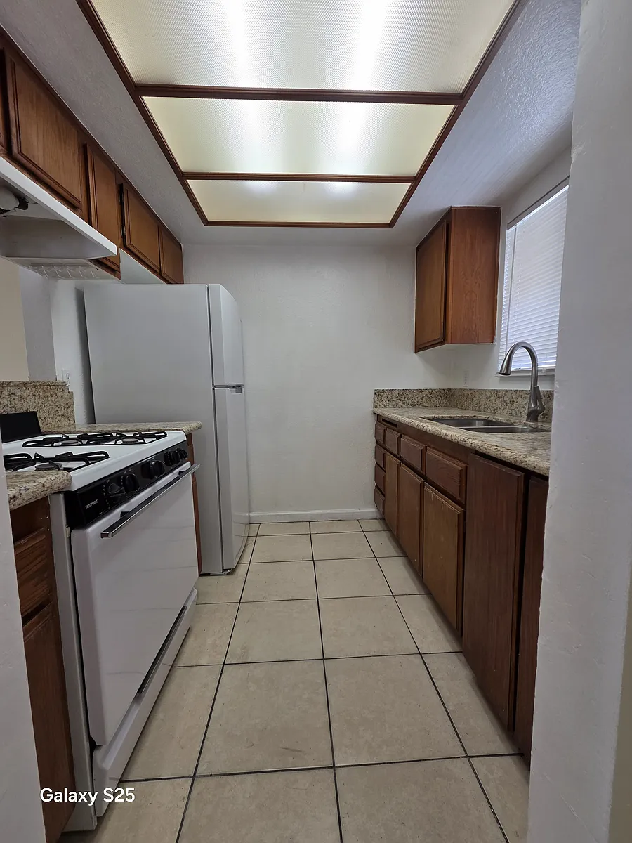 Building Photo - 839 Gaviota Ave #F