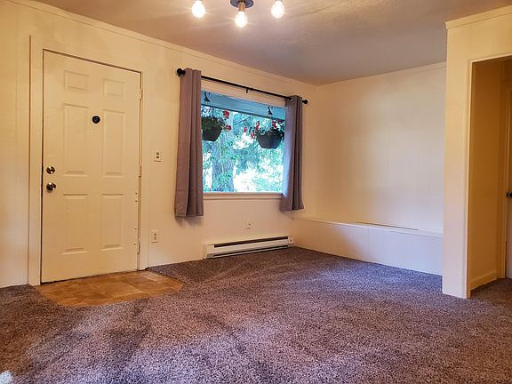 5th image of 3971 Burwell St
