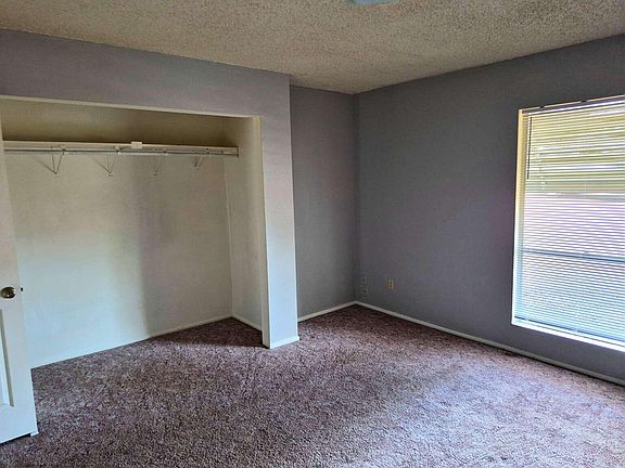 5th image of 913 E Lone Pine Cir