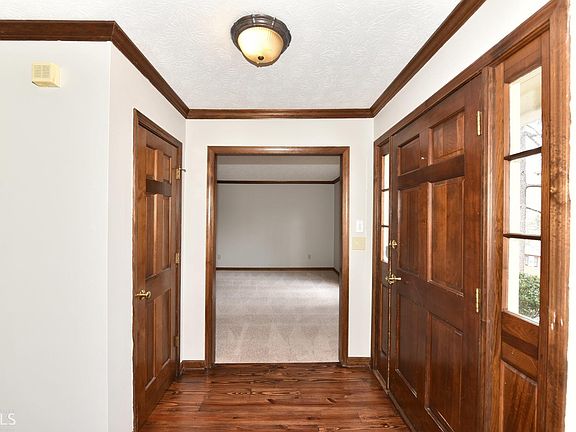 5th image of 4846 Glenwhite Dr