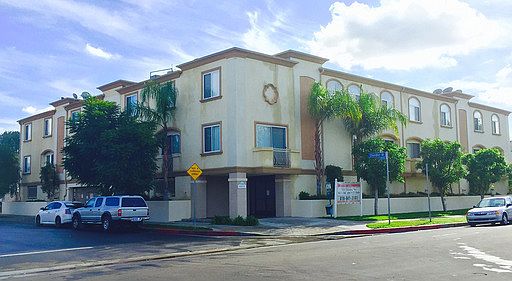1st image of 5330 Satsuma Ave Unit 01