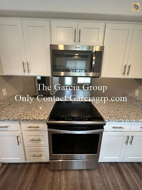 2 bed, 2.0 bath, 1124 sqft, $2,100 — Photo 4