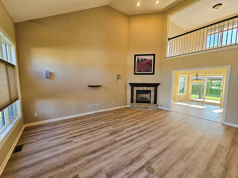 8401 Backwater Dr — Photo 4