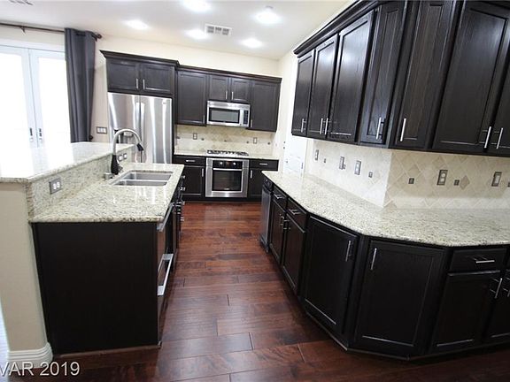 4th image of 51 Avenza Dr