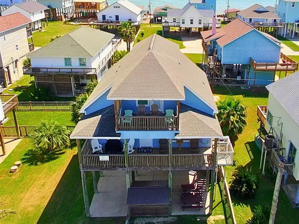 12930 Buccaneer Pkwy, Freeport, TX 77541