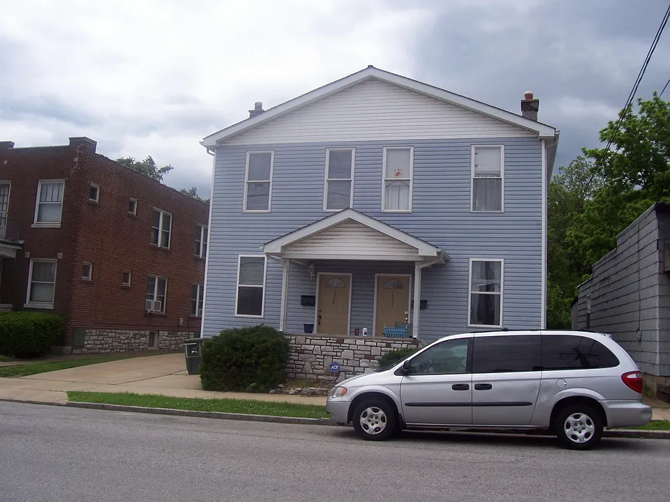 1549 Tamm Ave