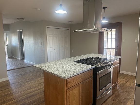 4th image of 532 W Hughes St #530