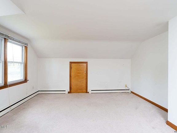 4th image of 533 Church Rd Floor 2