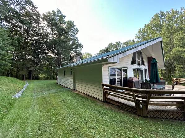 564 Soggy Bottom Rd, Rupert, WV 25984