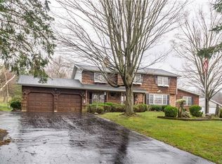 5576 Johns Ter, Hamburg, NY 14075