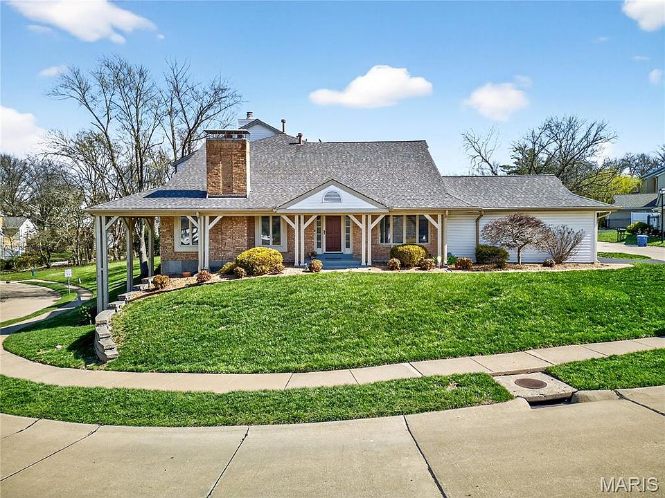 1st image of 14991 Broadmont Dr