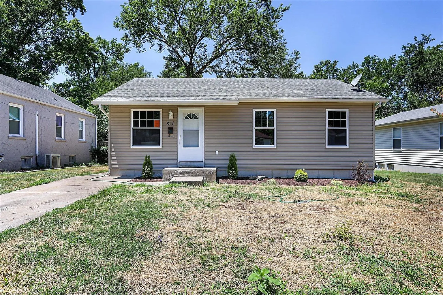 817 N Elm Ave photo 1