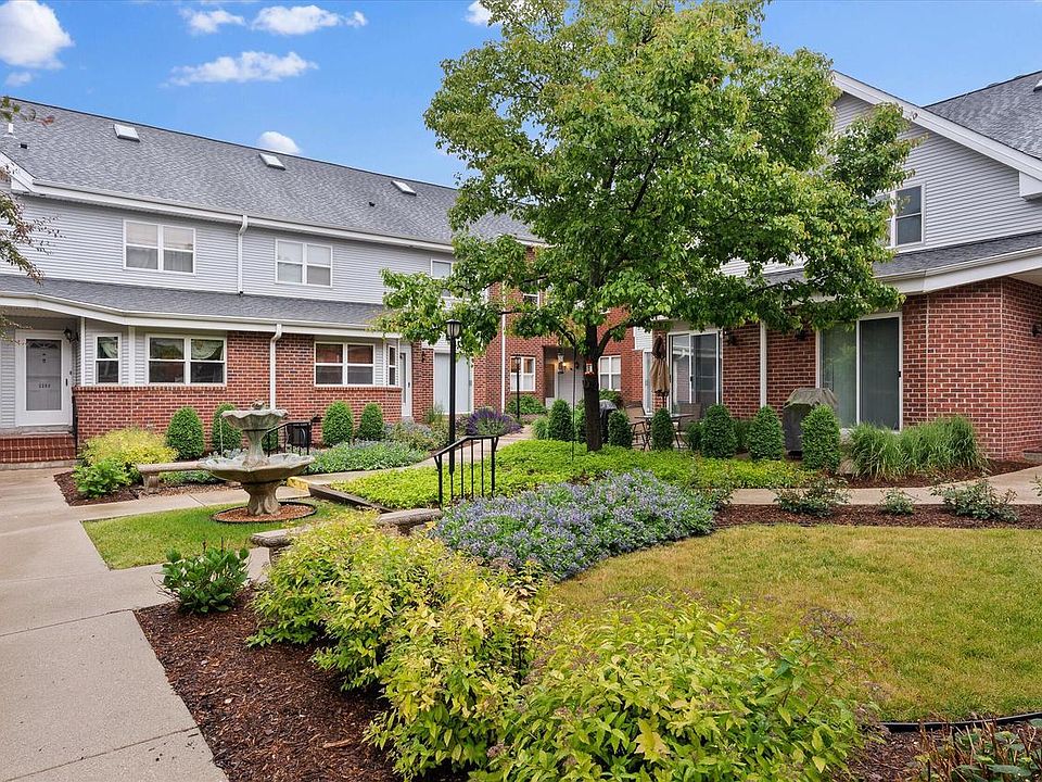 1st image of 2584 North Farwell AVENUE #5