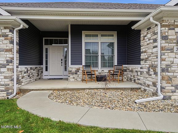 3rd image of 305 Ridgepoint Cir