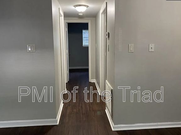 5th image of 1600 Oak Croft Ct APT C