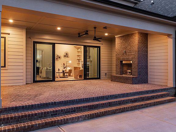 3rd image of 945 Wilbon Rd