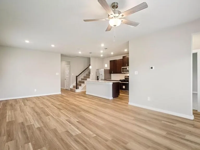 1531 Copeland Dr — Photo 2