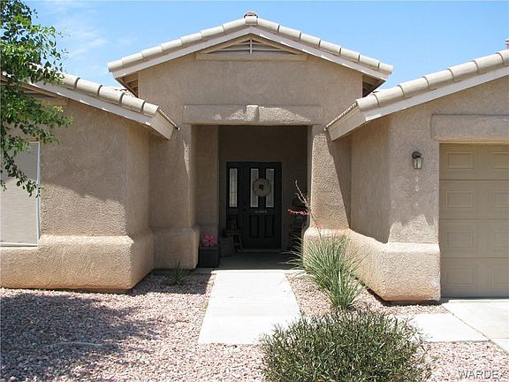 3rd image of 2411 E Saguaro Dr