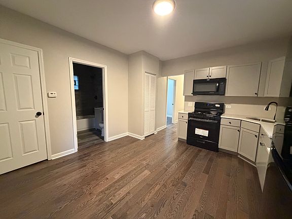5th image of 8744 S Saginaw Ave #1