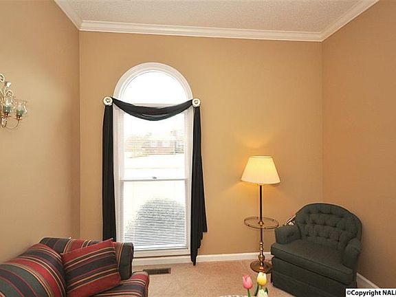 5th image of 100 Southborough Ct